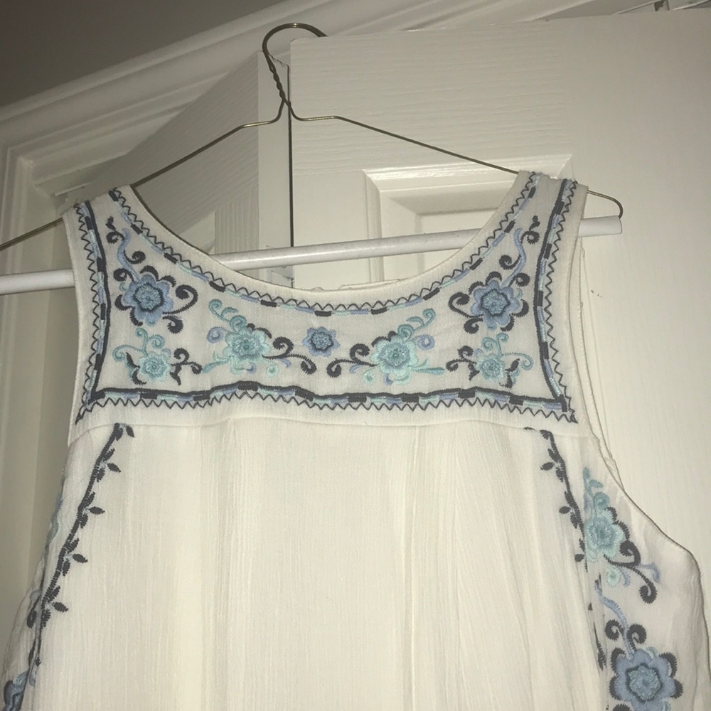 Dress - Picture 2 of 3